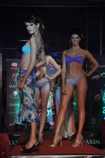Model walk the ramp at Miss Maxim Bikini show in Mumbai on 15th Sept 2013 (168).JPG
